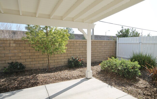 Foto del edificio - 15916 Rosehaven Ln