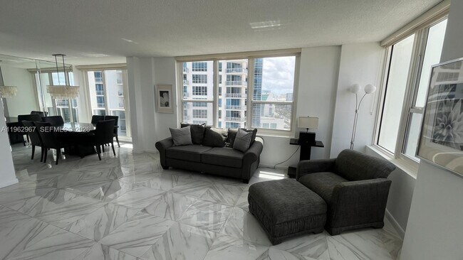 Foto del edificio - 3505 S Ocean Dr