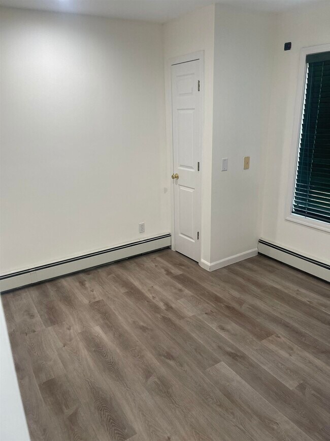 17 Larkin Cir Unit 17B, West Orange, NJ 07052 Condo for Rent in West