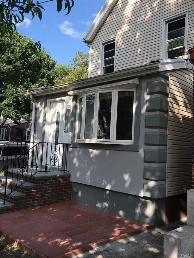 Building Photo - 89-16 69th Rd