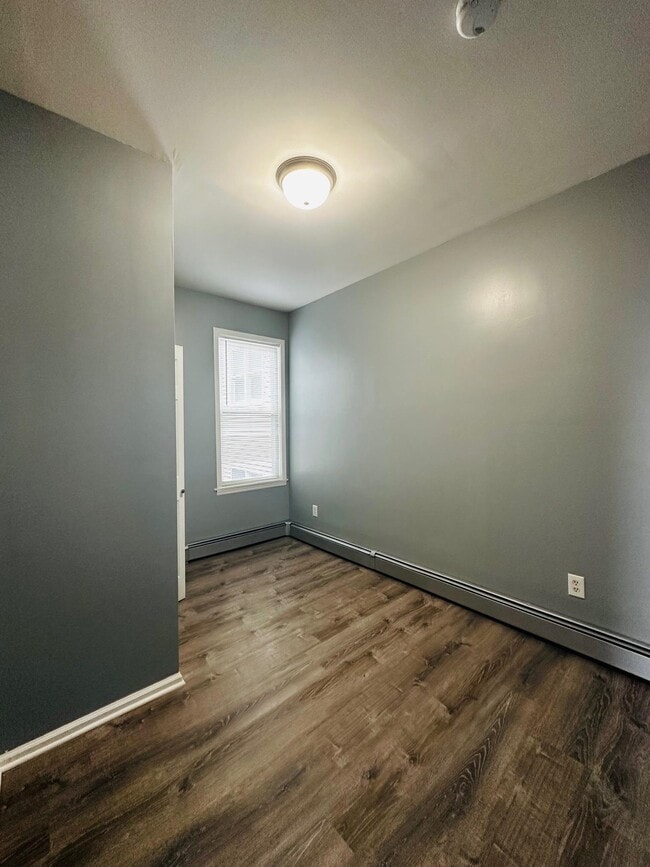 Building Photo - 470 Avenue A
