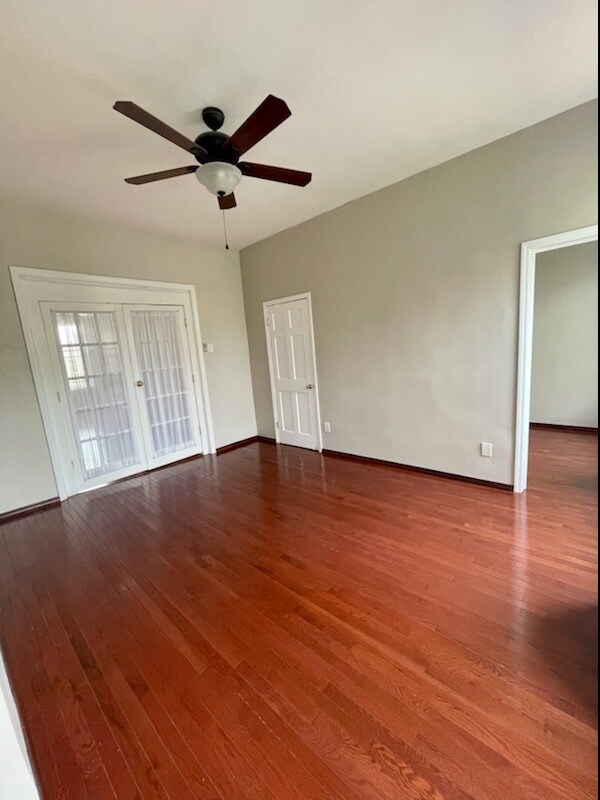 Master bedroom - 325 57th St