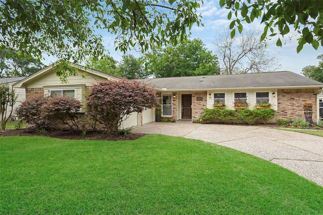Photo - 10710 Overbrook Ln House