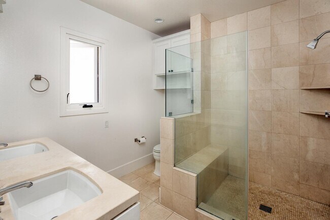 Building Photo - 540 Fierro Loop
