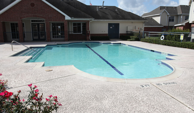 Piscina - Plum Creek Apartments