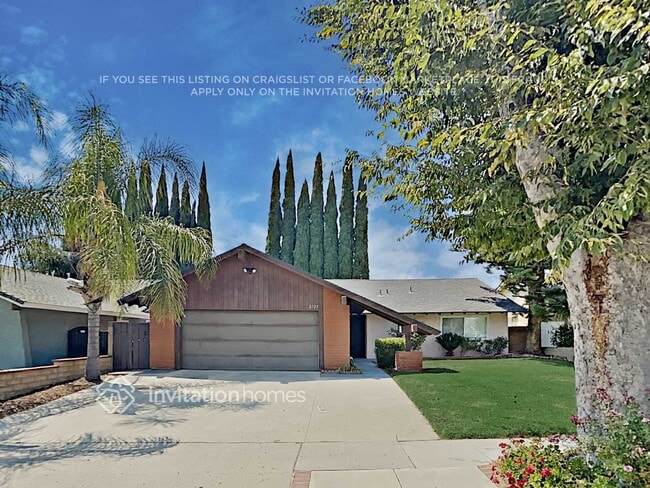 Building Photo - 2725 Greenleaf Ave