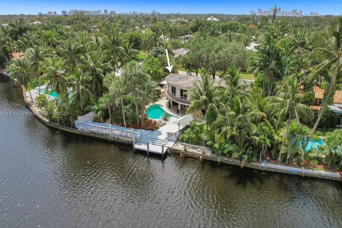 Primary Photo - 1809 Coral Gardens Dr