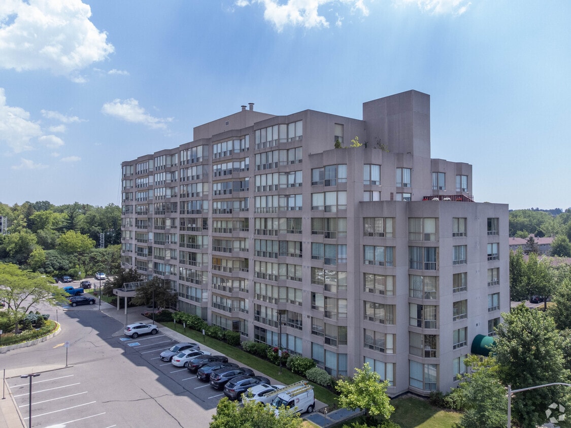 175 Cedar Ave, Richmond Hill, ON L4C 2A9 Apartments 175 Cedar Ave