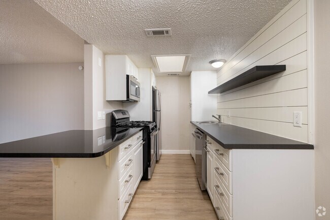 1HAB, 1BA - 598 ft² - The Chelsea