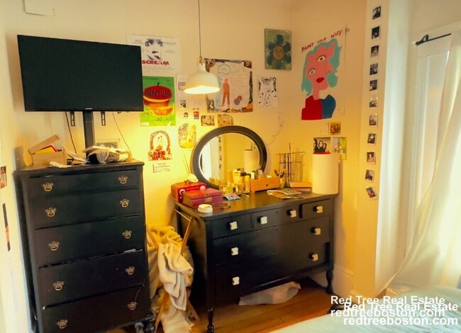 Photo - 583 Beacon St Apartment