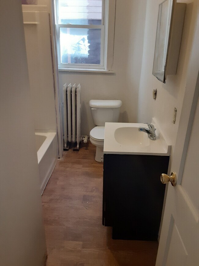 Building Photo - 1819 North St