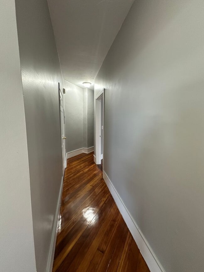 Building Photo - 82 Bragdon St
