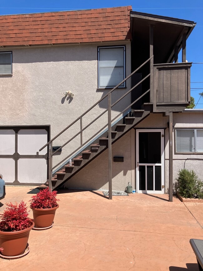 Building Photo - 129 Montecito Ave