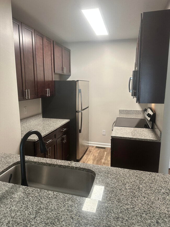402 - NOMA Flats