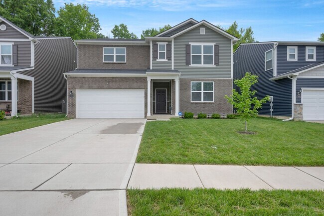 Building Photo - Don’t Miss This One: 4BR Gem with Fenced Y...