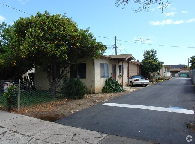 Foto del edificio - 272-284 W Ramona St
