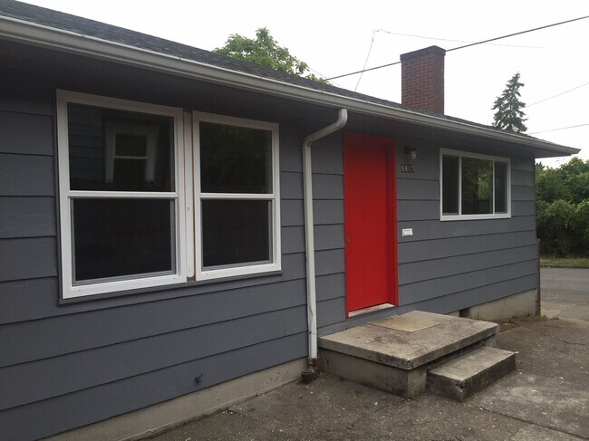 Foto del edificio - 6817 NE 6th Ave