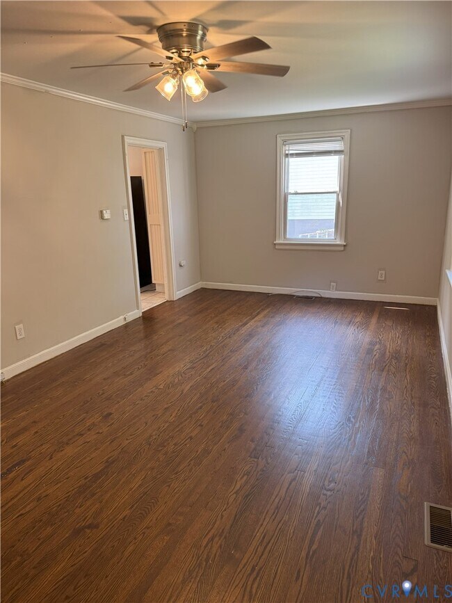 Building Photo - 1807 Westhill Rd