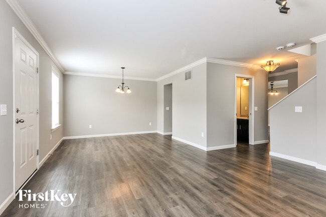 Building Photo - 1007 Carpathian Dr