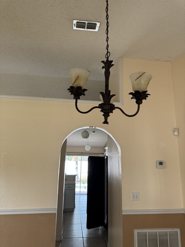 Foto del edificio - 1027 Dudley Dr