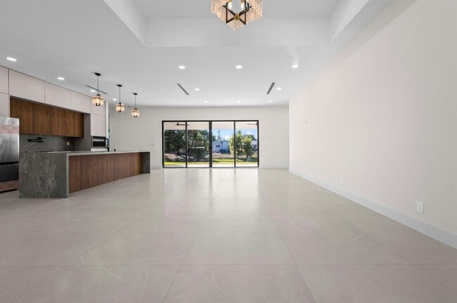 Foto del edificio - 621 NW 42nd Ave
