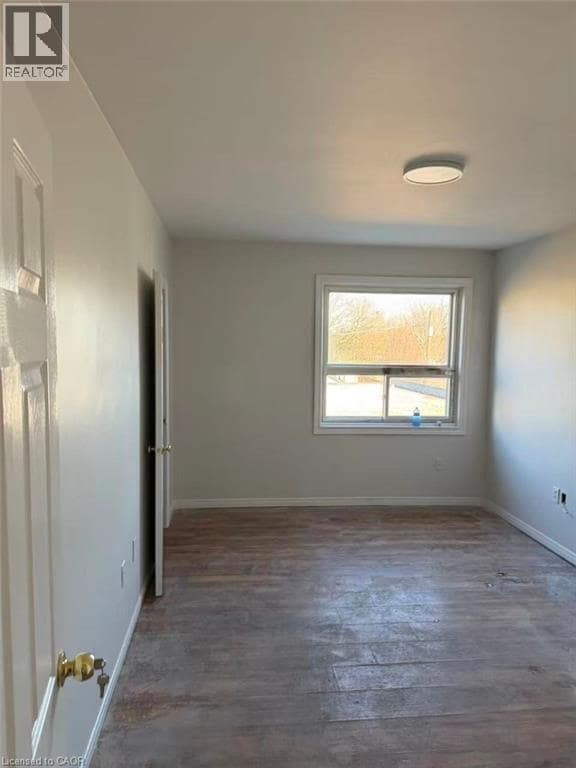 Building Photo - 2 Parkdale Ave N