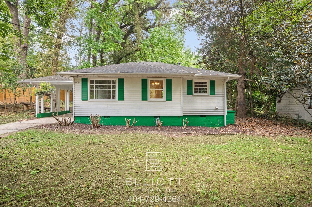 Primary Photo - 1095 Oakfield Dr SE