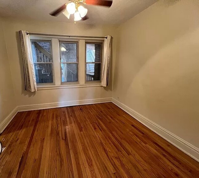 Foto del edificio - 154 Des Plaines Ave