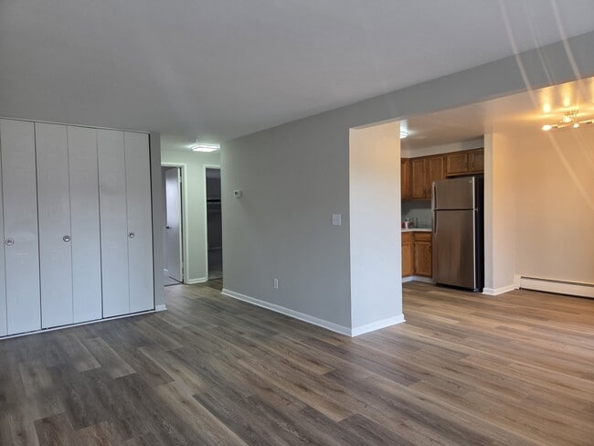 Building Photo - Cedarwood Crossings