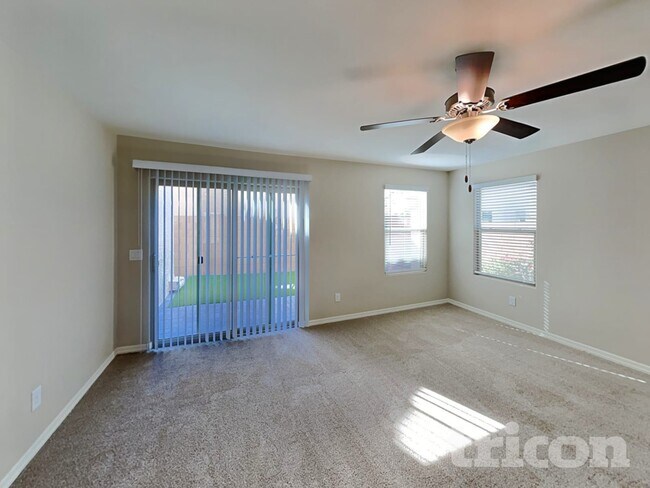 Building Photo - 8023 W Albeniz Pl