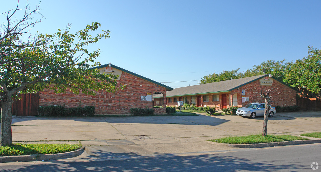 Primary Photo - Beaty Street Apartments