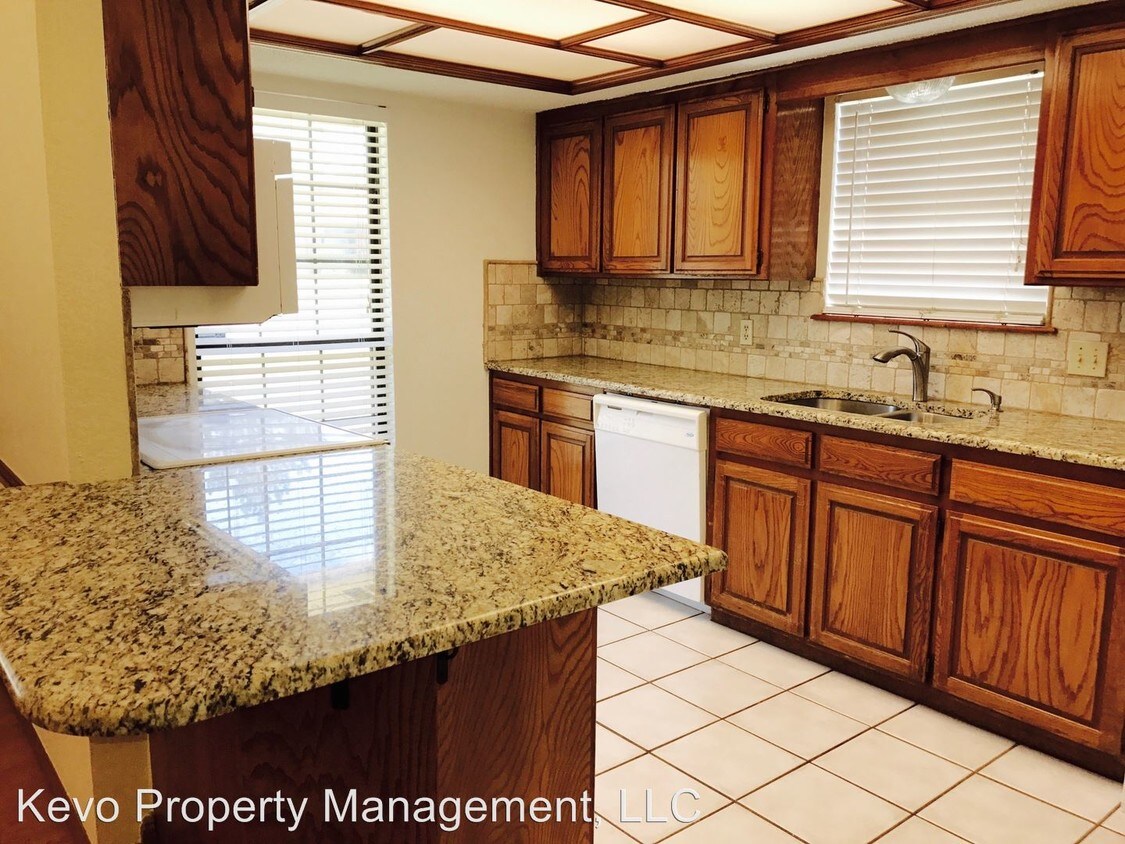 Foto principal - 616 NW 141st St