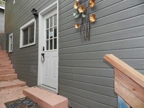 Building Photo - 358 Ruxton Ave