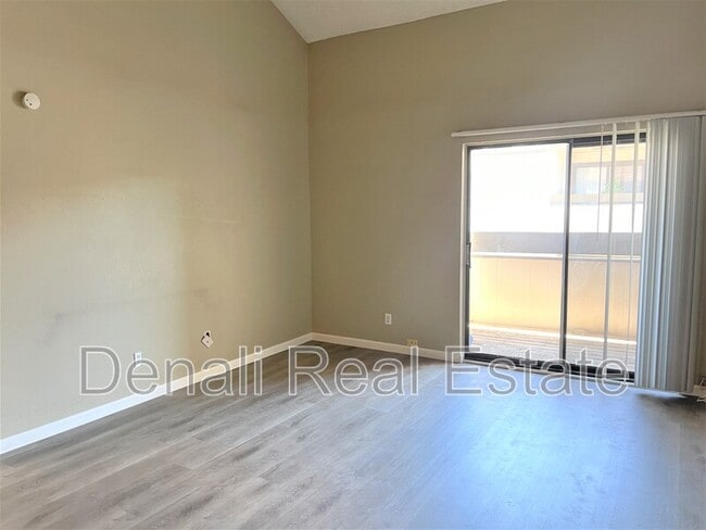 Building Photo - 2938 N 61st Pl