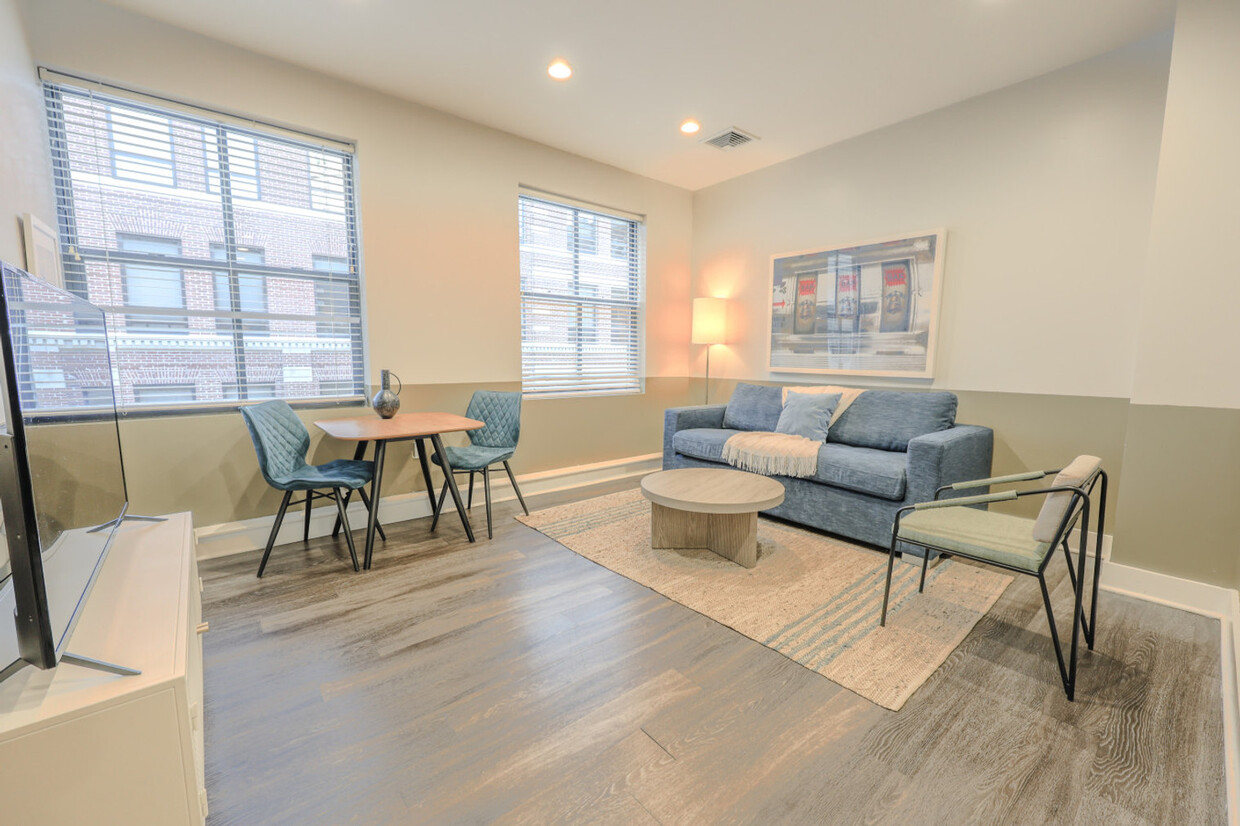 Foto principal - 153 Milk St