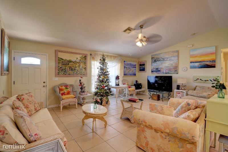 Foto principal - 3 br, 2 bath House - 113 Pennfield St