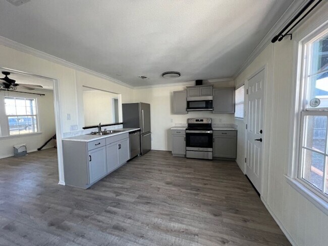 Foto del edificio - For Lease - 2604 Holloway - Midland TX