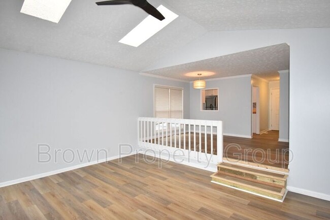 Building Photo - 5824 Horton Pl