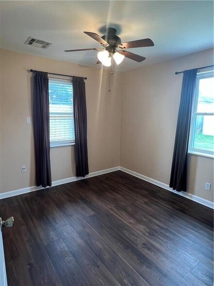 Foto del edificio - 1909 Indiana Ave