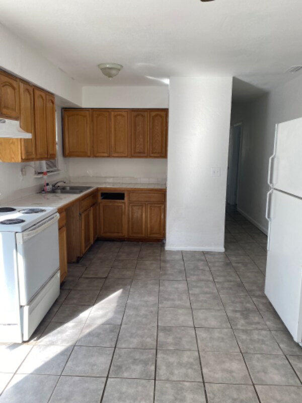 Foto del edificio - 4524 Howard St