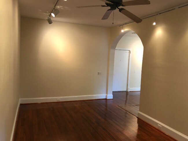Foto del edificio - 1315 Park Rd NW