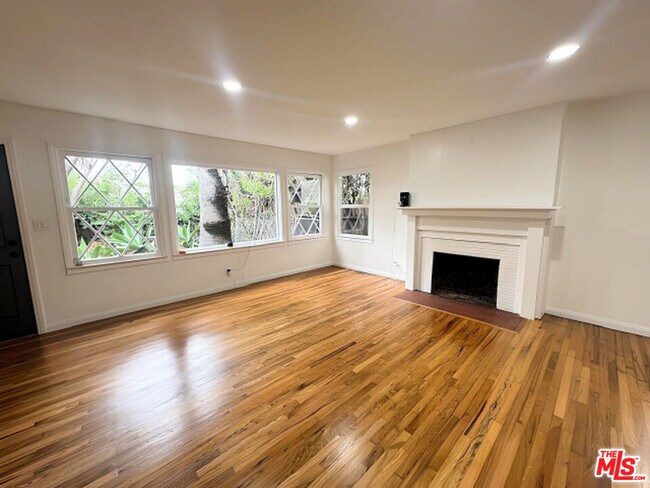 Foto del edificio - 2416 Boone Ave