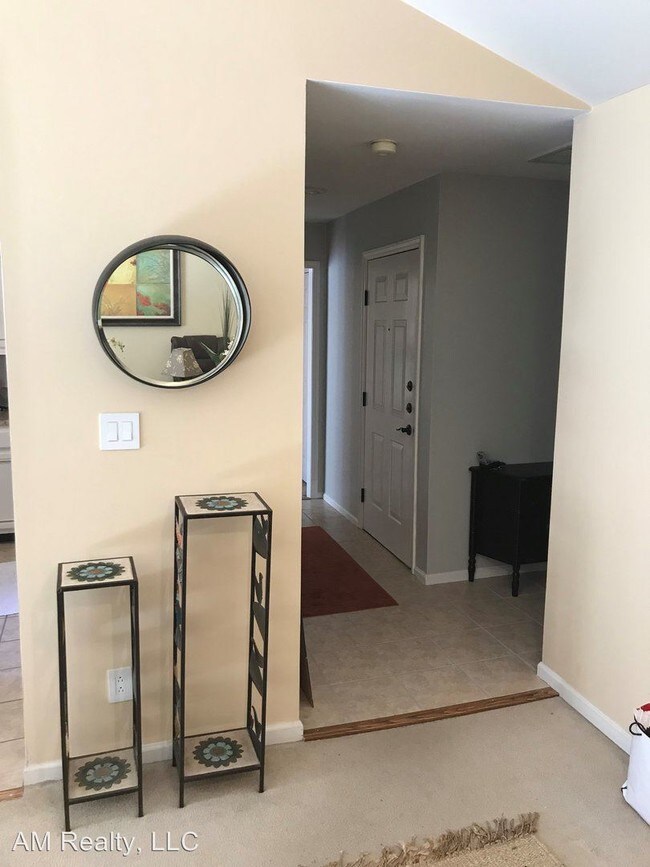 Foto del edificio - 2 br, 2 bath House - 768 MARSH ROAD UNIT 5
