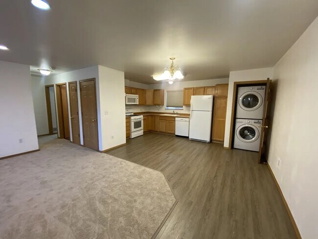 Foto del edificio - 2 Bedroom, 1 Bathroom in Southwest Anchorage.