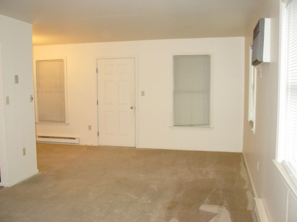 Building Photo - 4 Cardinal Dr