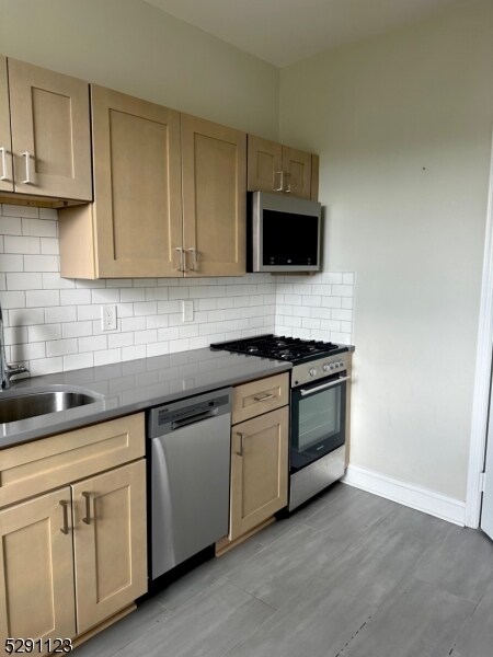 Foto principal - 613 Bloomfield Ave