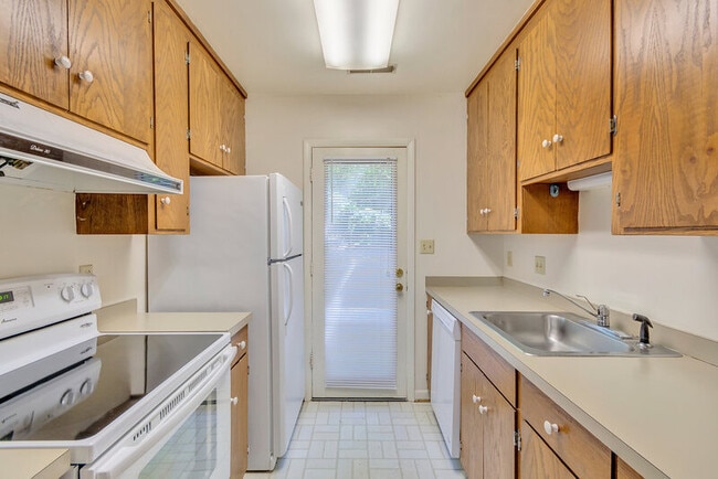 Building Photo - 1543 Birnam Dr