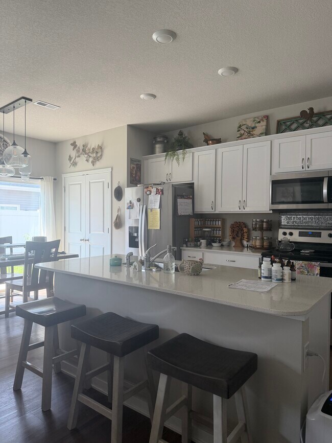 Foto del edificio - 2817 NW 35th Ln