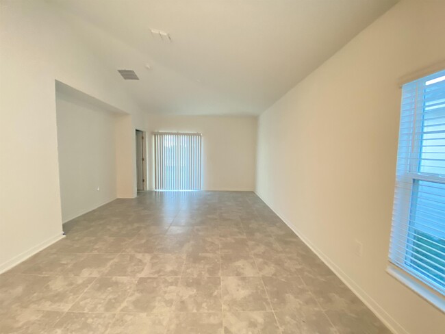 Foto del edificio - 4236 Pebbles Throw Dr