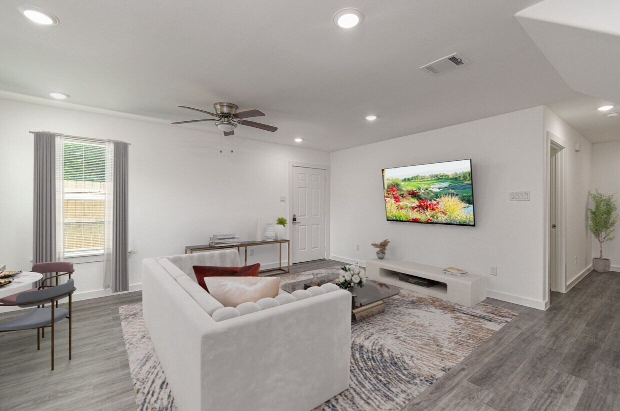 Foto principal - 7802 Crestview Dr